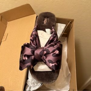UGG Women’s Leopard Puffer Bow Slippers